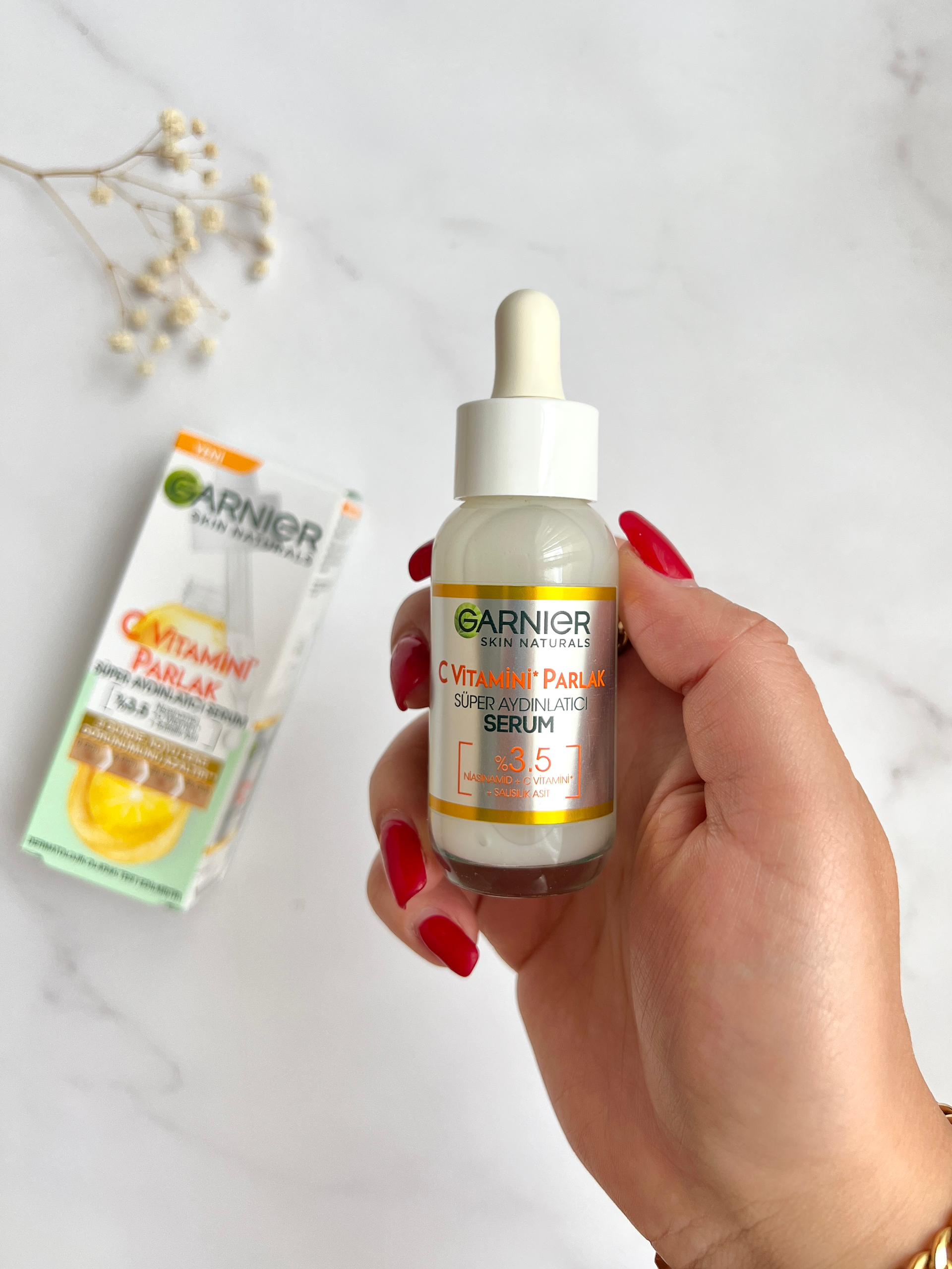 WhatsApp Image 2024-05-08 at 11.03.24 (1) سرم روشن کننده ویتامین سی گارنیر (گارنیه) حجم 30 میلی لیتر - Image 1