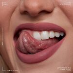 رژلب مایع مات نیکس مدل  Lip Lingerie XXL Matte Lipstick - Image 7